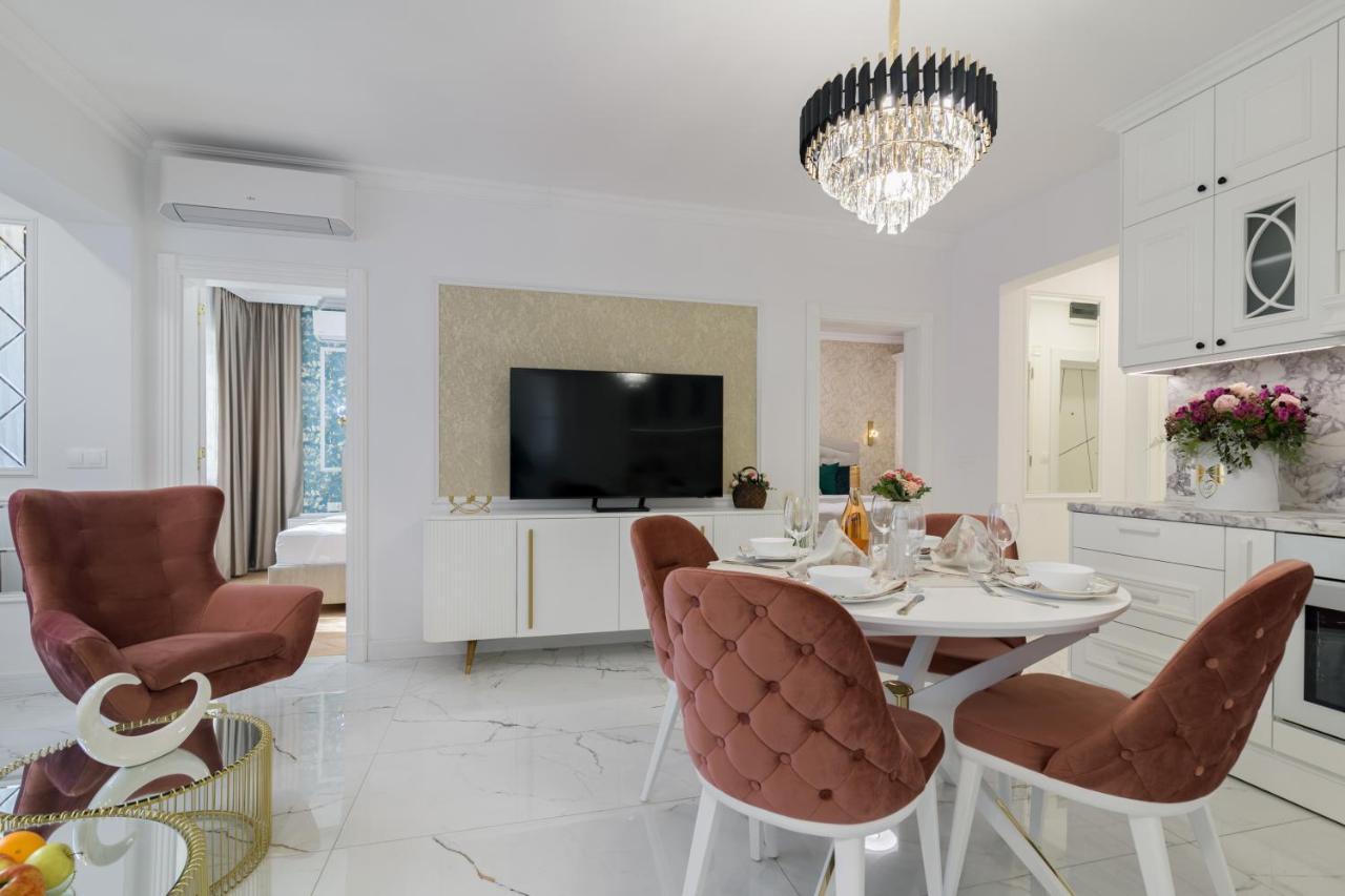 Лукс На Море Luxury Apartment In Downtown With Garage Varna Eksteriør billede