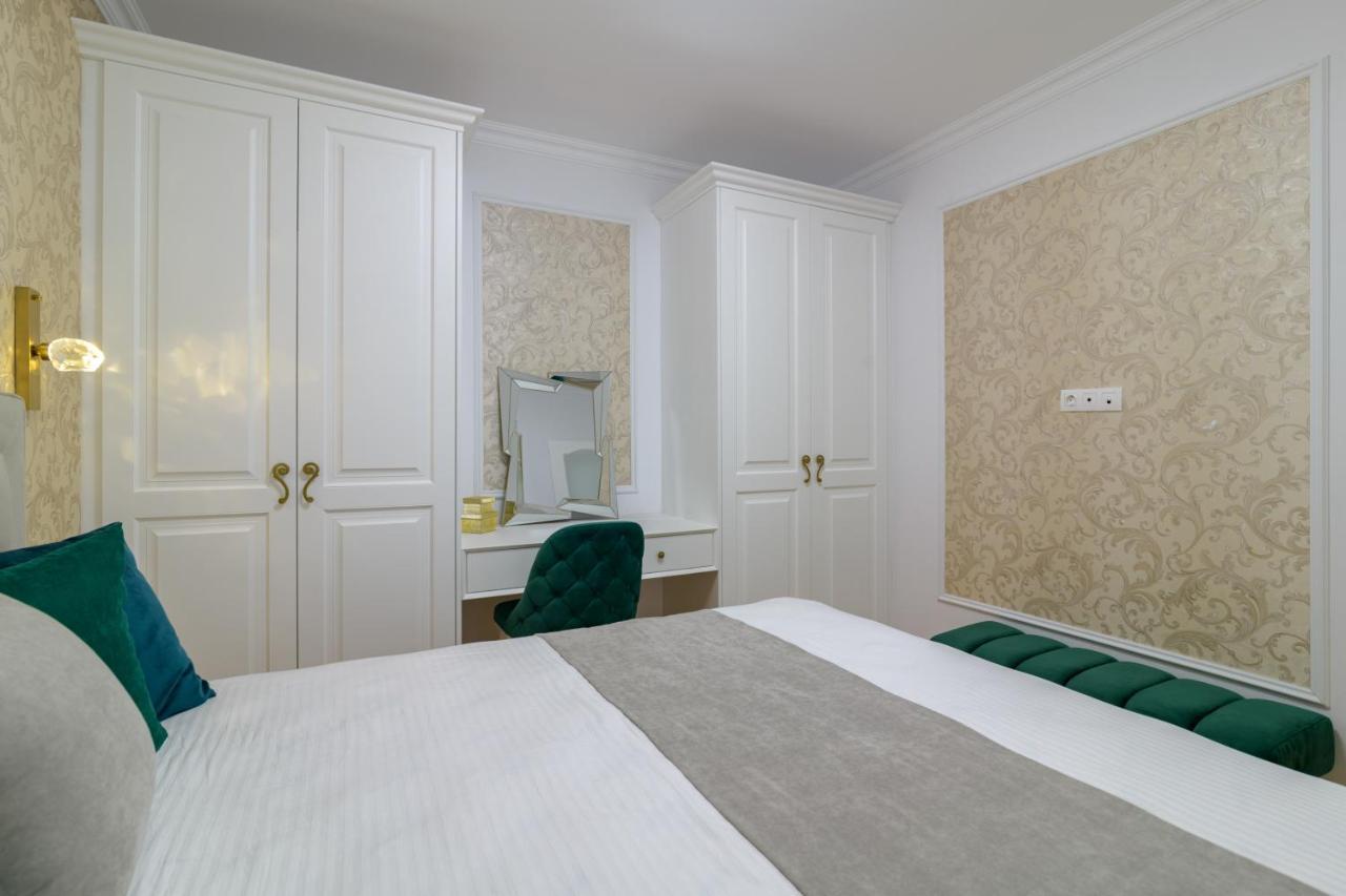 Лукс На Море Luxury Apartment In Downtown With Garage Varna Eksteriør billede